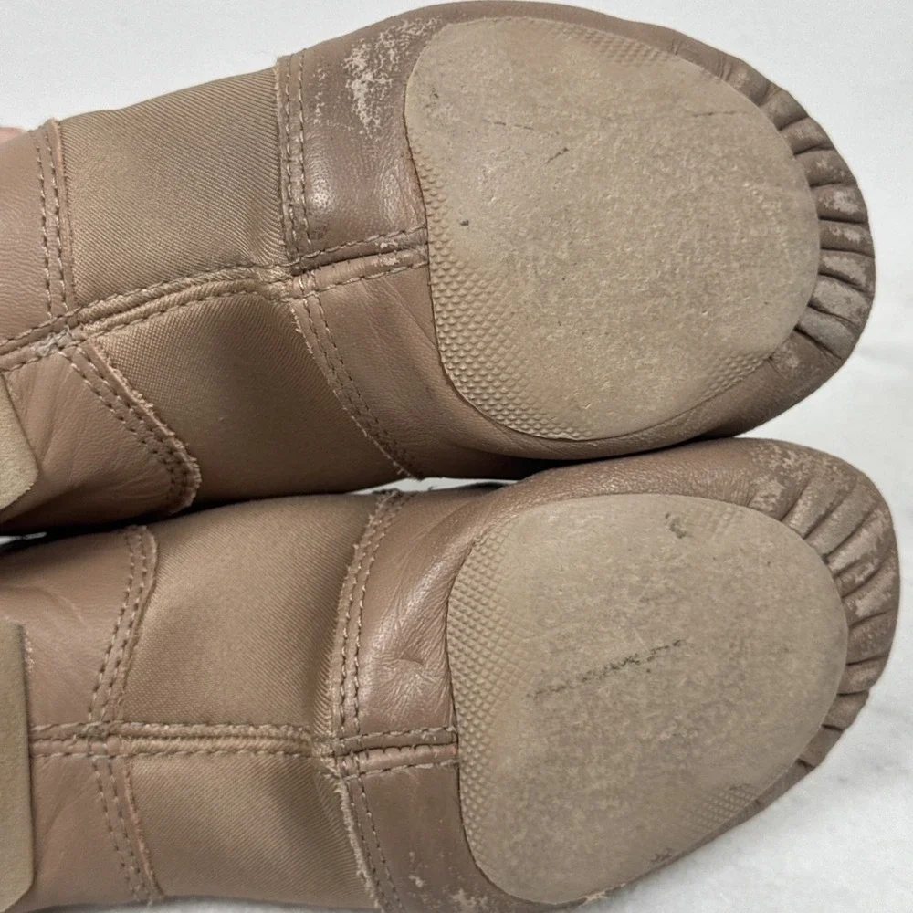 Capezio Children's E-Series Slip-On Jazz Shoes Caramel Size 65 6.1/2 Youth Dance
